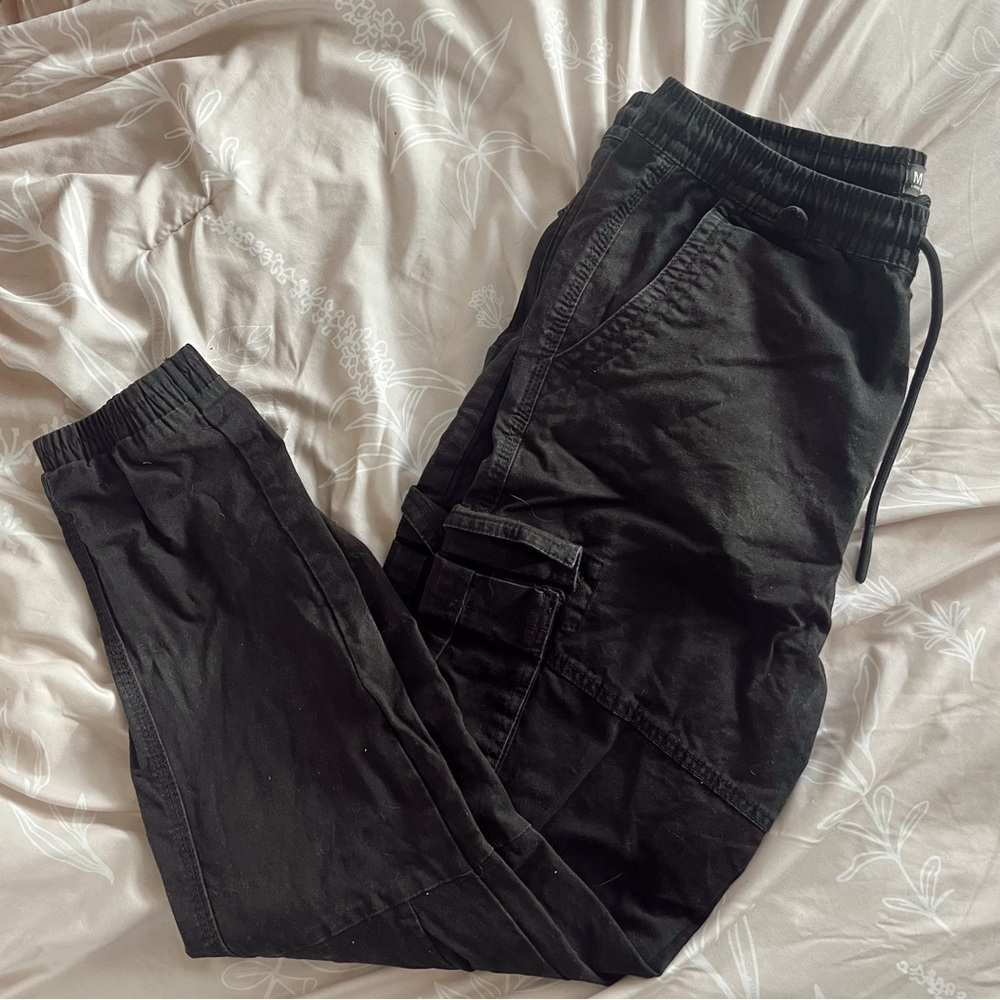 black cargo jeans 🖤
